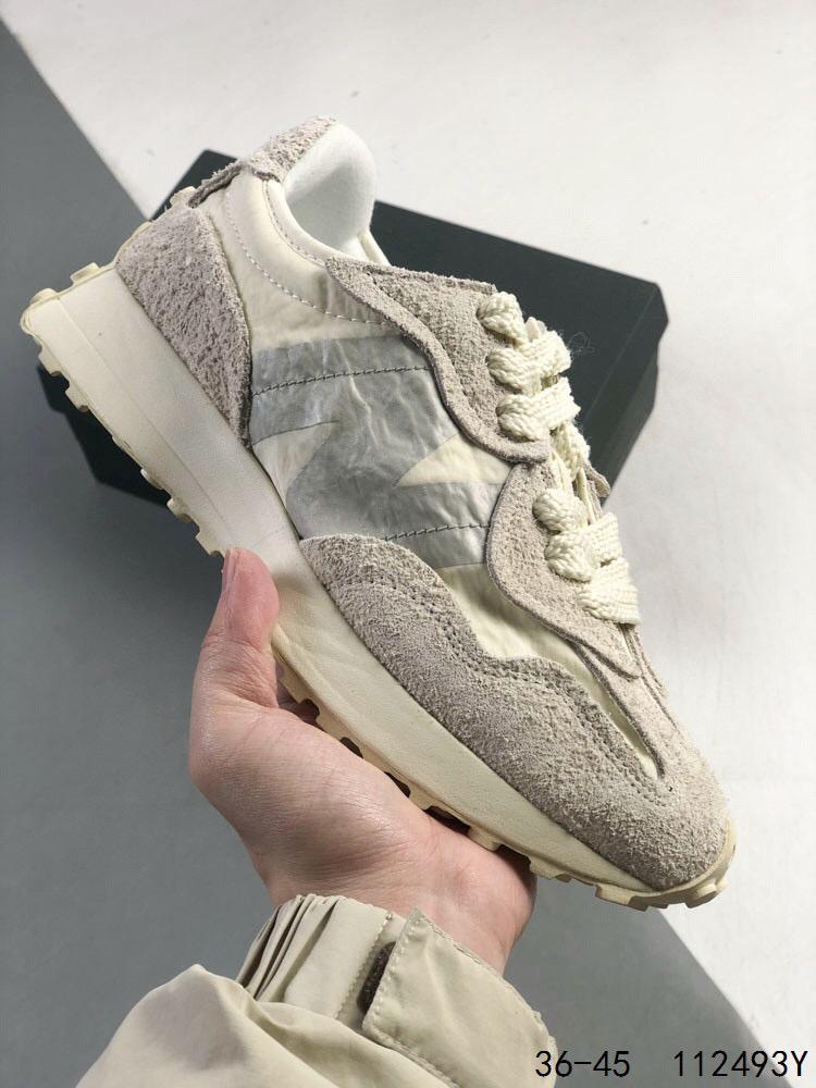 New Balance 327