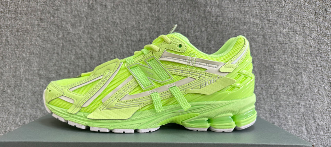 New Balance 1906A “ Green mint flash”