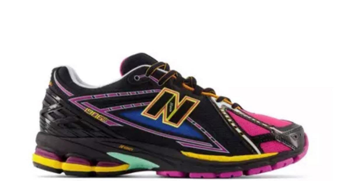 New Balance “1906R” Neon Night”