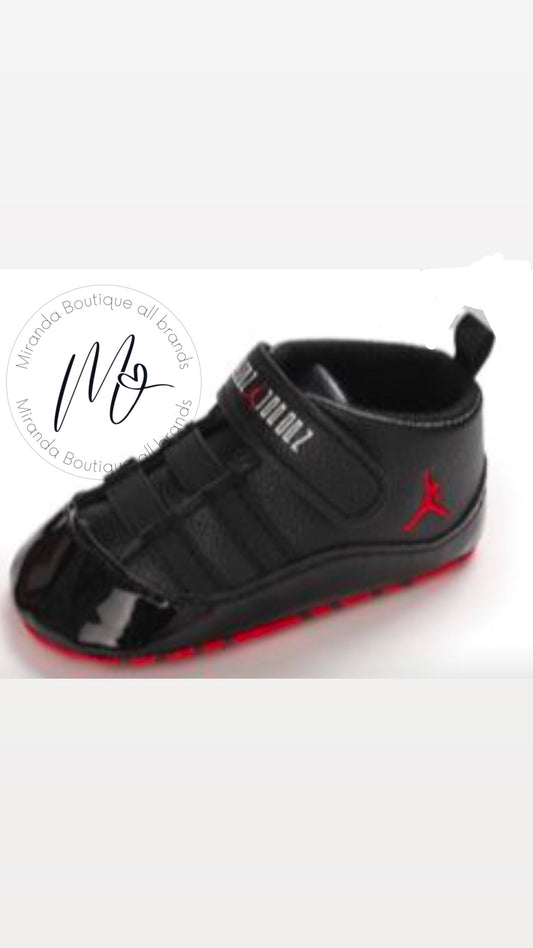 Tenis de bebe Jordan Low