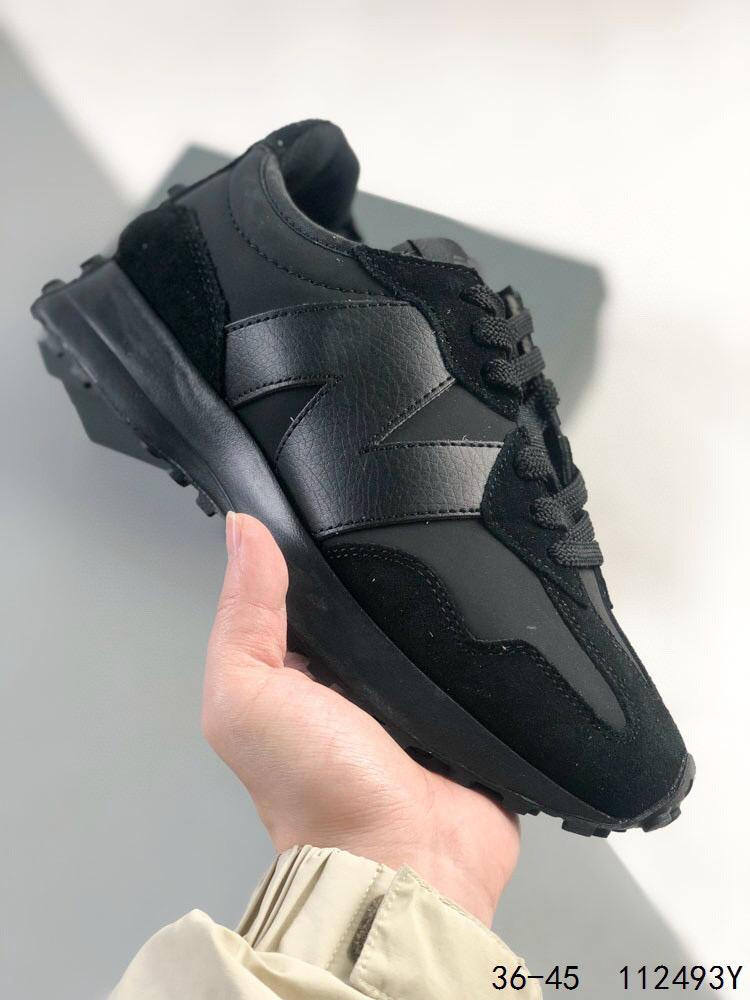 New Balance 327
