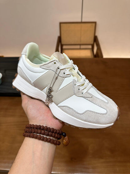 New Balance 327