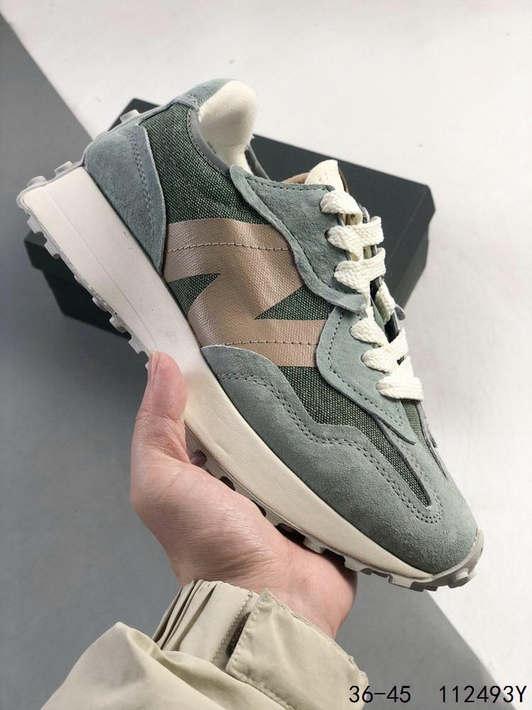 New Balance 327