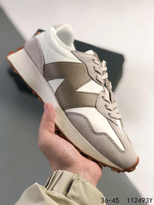 New Balance 327