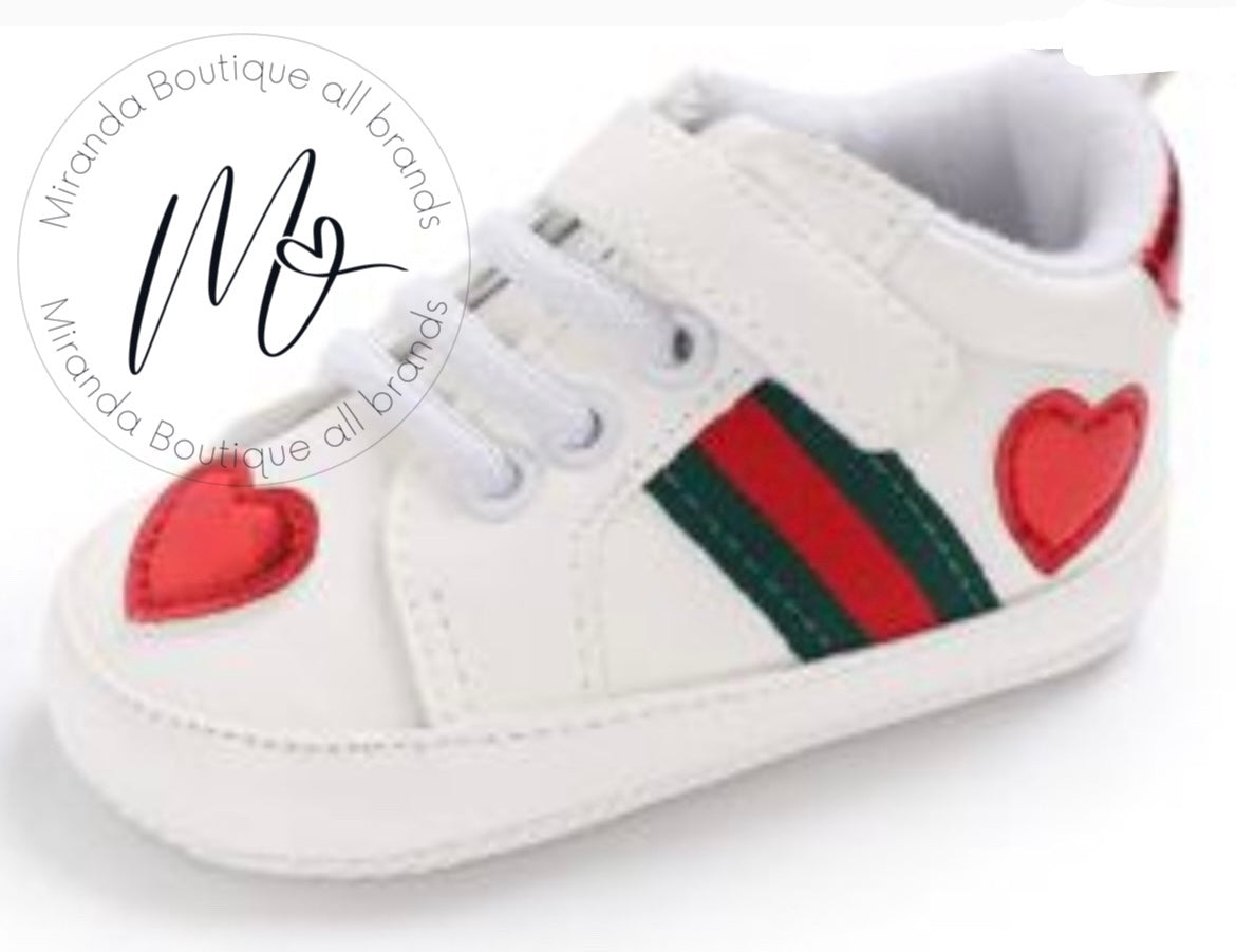 Tenis de bebe GC Low ( corazones)