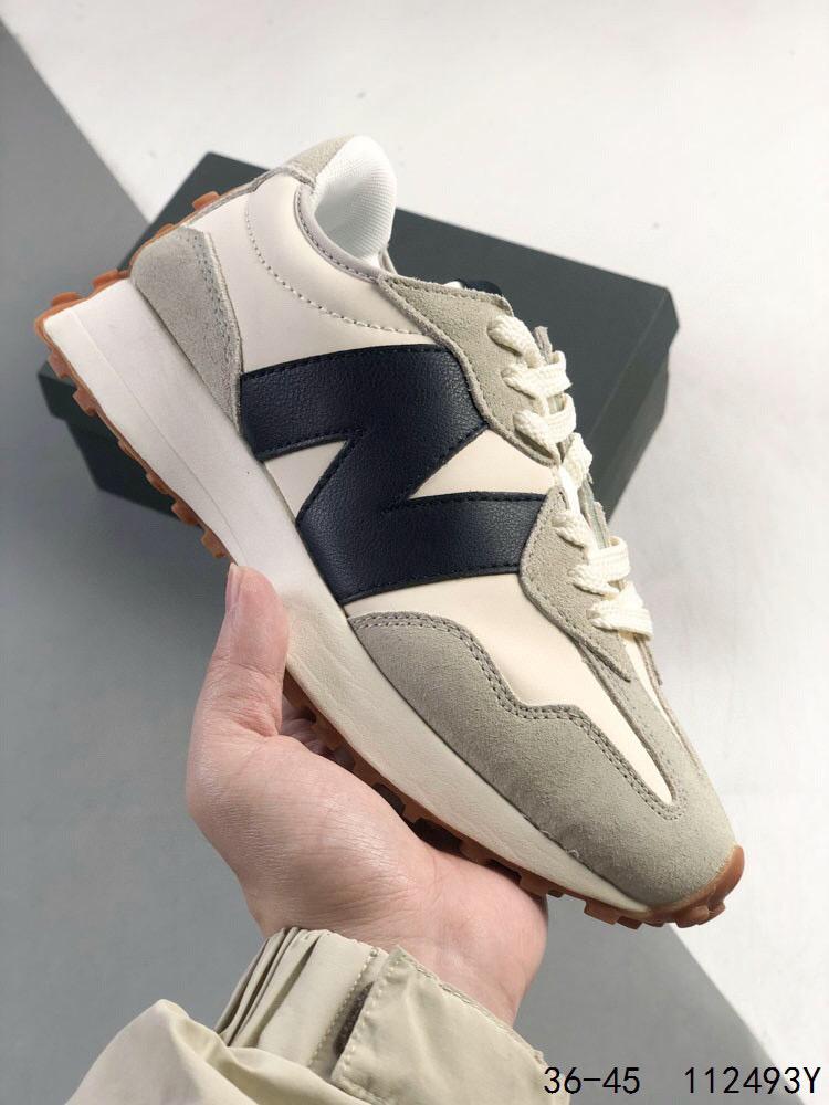 New Balance 327