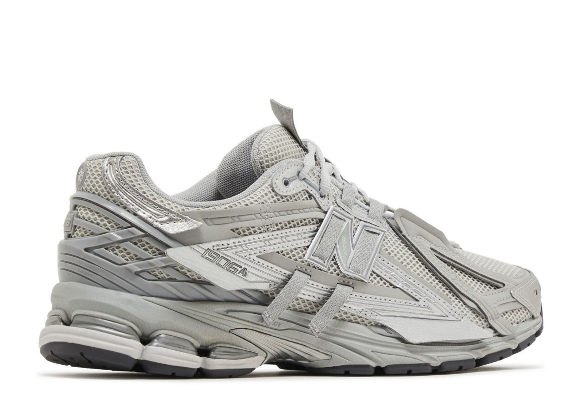 New Balance 1906A “ Concrete Silver Metallic”
