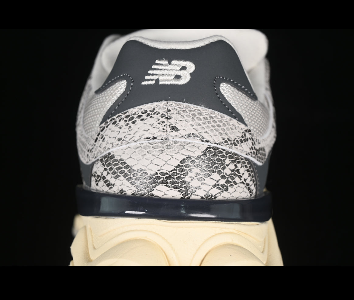 New Balance 9060 “ White Snake”
